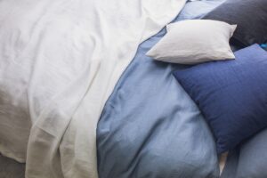 ウェイトブランケットを使った快眠の効果とは？
